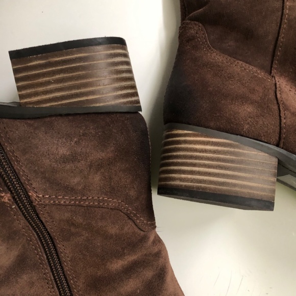 NWOT Brown Suede Boots by Arturo Chiang, 7.5 - Picture 8 of 9
